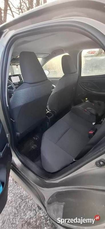 Używany Toyota Yaris 2021 Szary Hatchback