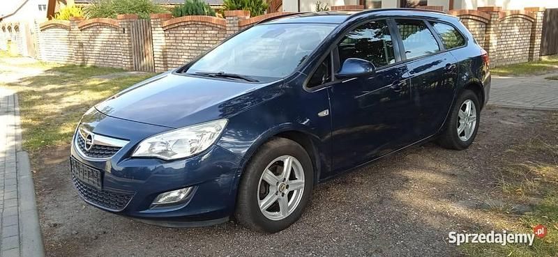 Niebieski Używany 2012 Opel Astra Kombi | 16 500 zł (Dobra cena) - Obraz 1/4