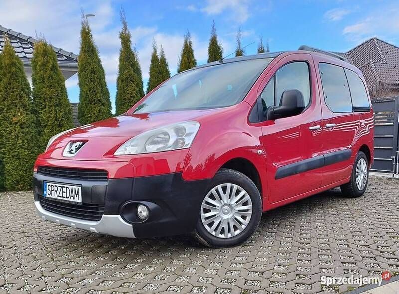 Używany 2010 Peugeot Partner Tepee Minivan | 13 800 zł - Obraz 1/4