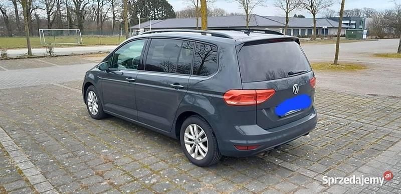 Używany VW Touran 150 KM (110 kW) 2017 Grafitowy Minivan