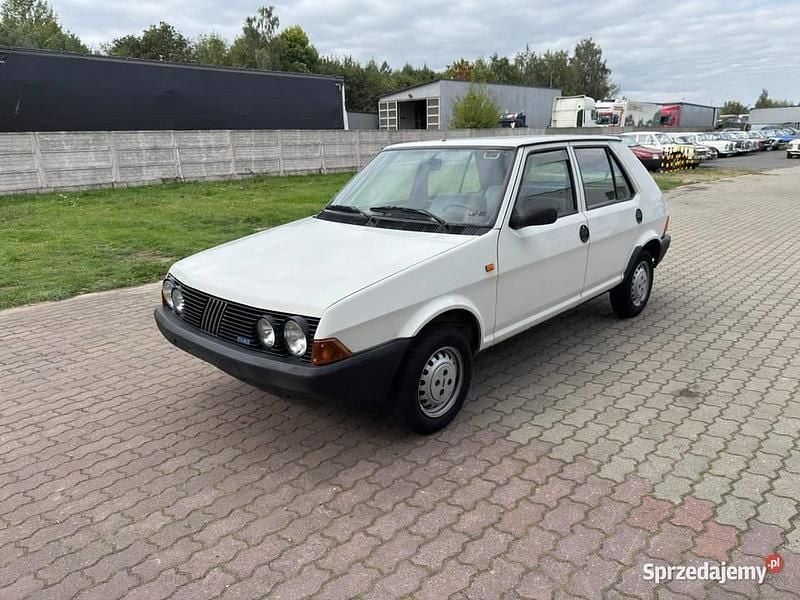 Biały Używany 1984 Fiat Ritmo Hatchback | 15 900 zł - Obraz 1/4