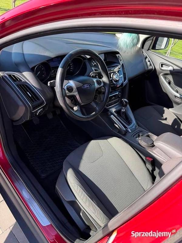 Używany Ford Focus 2011 Czerwony Kombi