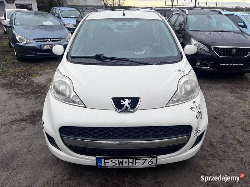 Używany 2010 Peugeot 107 Hatchback | 10 000 zł - Obraz 1/4