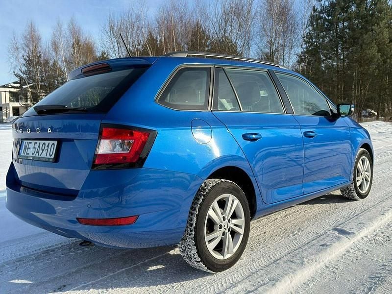 Używany Skoda Fabia Ambition 2021 Niebieski Kombi