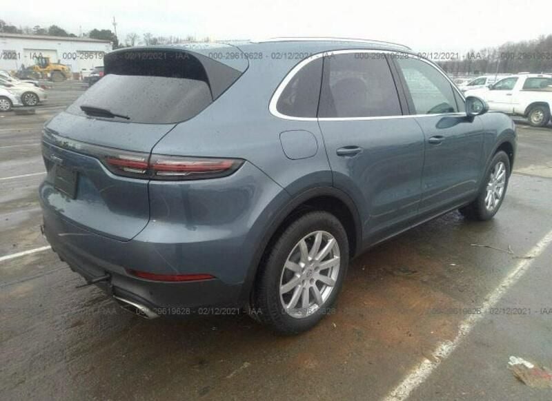 Używany Porsche Cayenne 355 KM (261 kW) 2020 Niebieski SUV