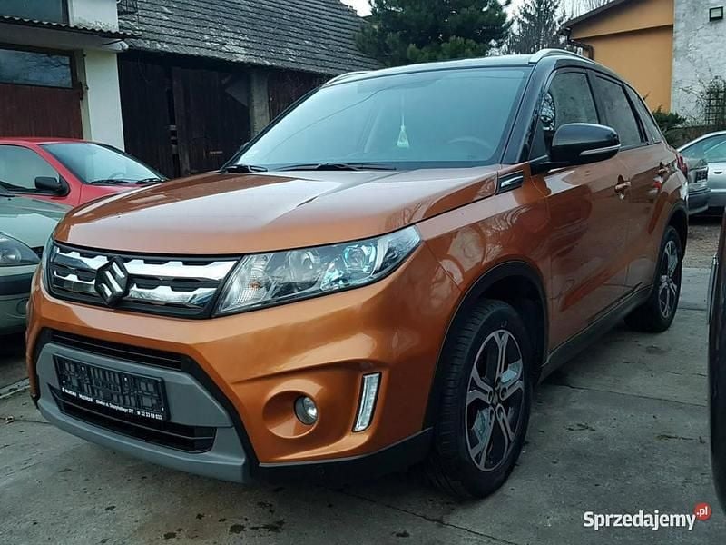 Używany Suzuki Vitara 120 KM (88 kW) 2017 Pomarańczowy SUV