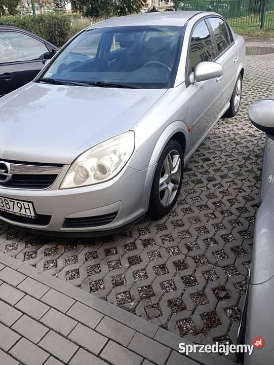Złoty Używany 2005 Opel Vectra Sedan/Limuzyna | 12 600 zł - Obraz 1/4