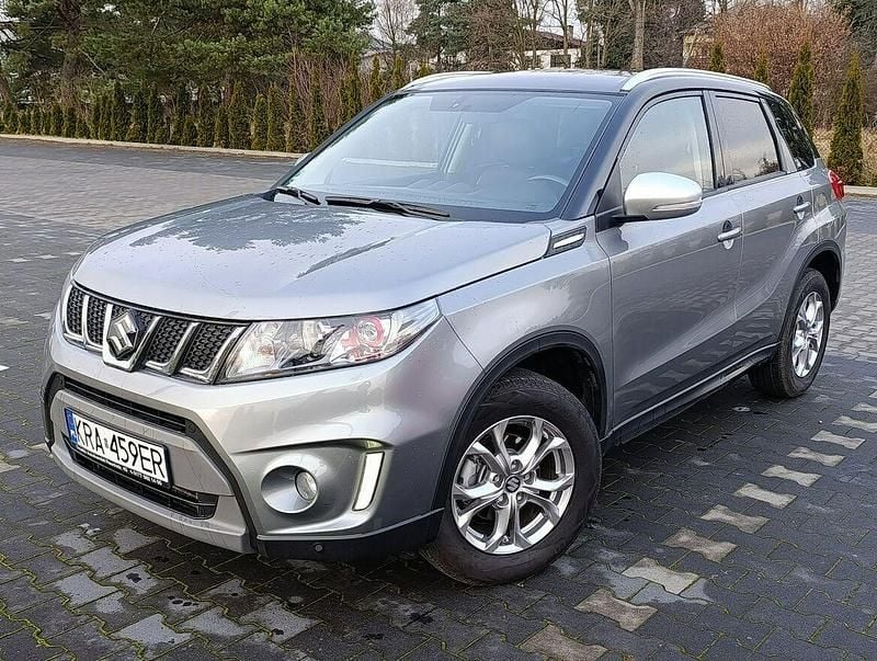 Szary Używany 2018 Suzuki Vitara SUV | 64 900 zł (Uczciwa cena) - Obraz 1/4