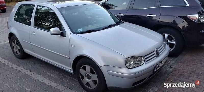 Używany VW Golf IV Comfortline 116 KM (85 kW) 2000 Srebrny Hatchback