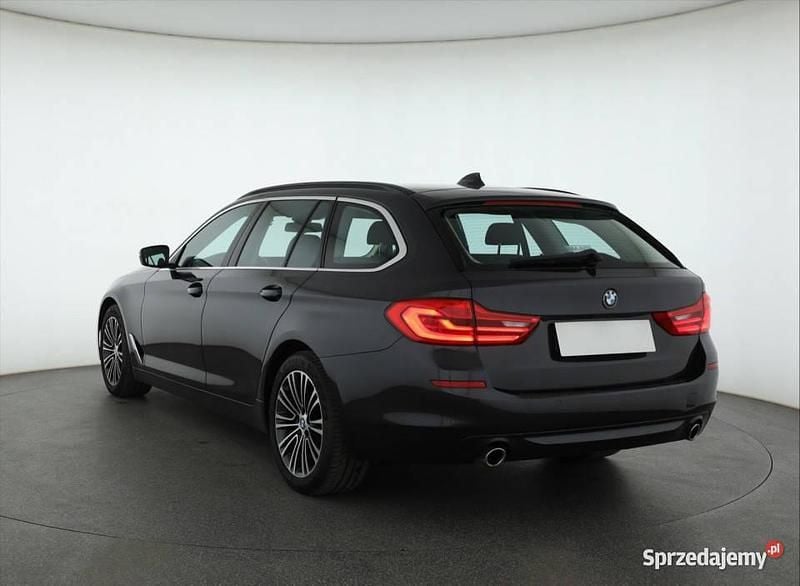 Używany BMW 520 2017 Szary Kombi