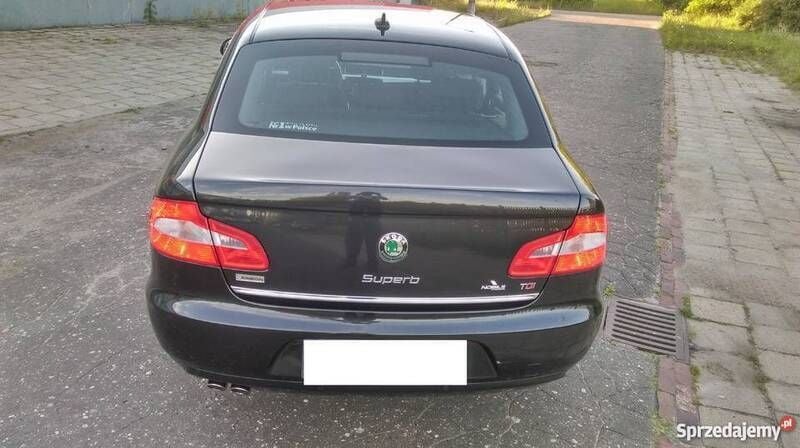 Używany Skoda Superb 2011 Czarny Hatchback