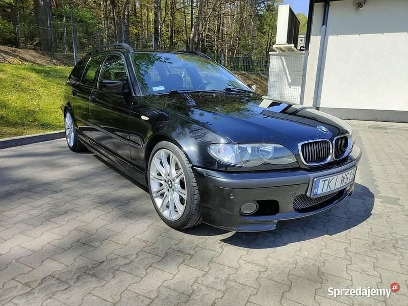 Czarny Używany 2004 BMW 320 Shadowline Kombi | 9900 zł (Uczciwa cena) - Obraz 1/4