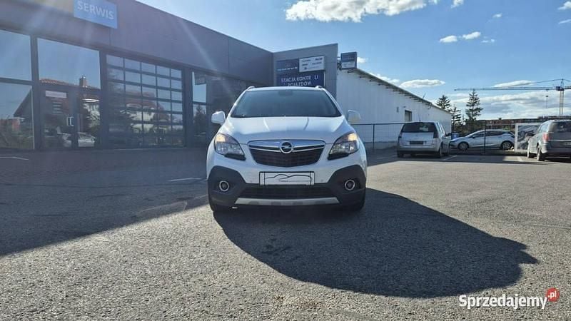 Biały Używany 2015 Opel Mokka SUV | 46 900 zł (Uczciwa cena) - Obraz 1/4