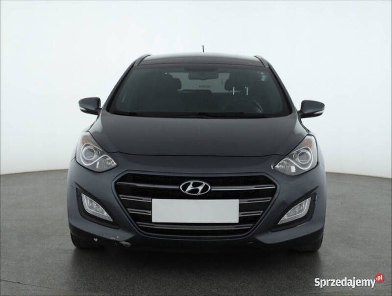 Szary Używany 2016 Hyundai i30 Kombi | 22 499 zł - Obraz 1/4