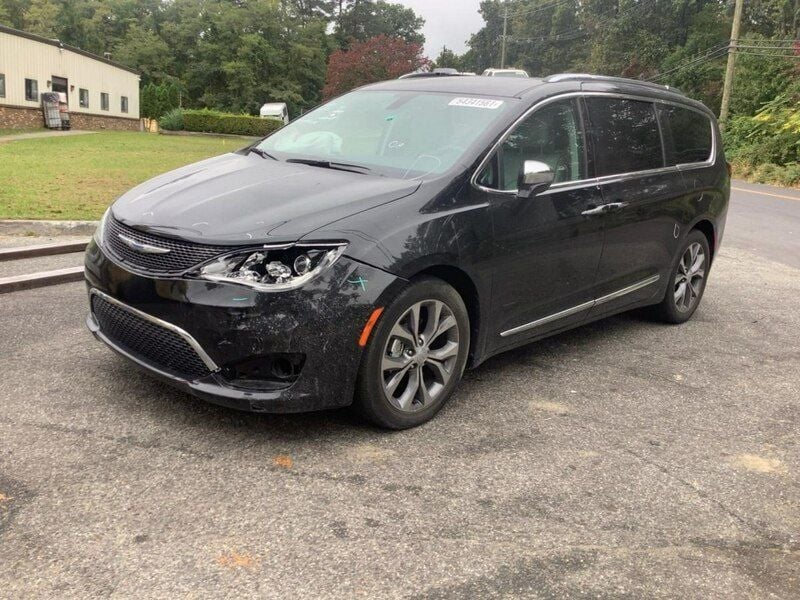 Czarny Używany 2017 Chrysler Pacifica Limited SUV | 94 000 zł - Obraz 1/4