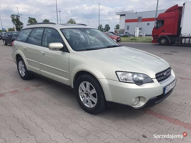 Złoty Używany 2004 Subaru Outback SUV | 9999 zł - Obraz 1/4