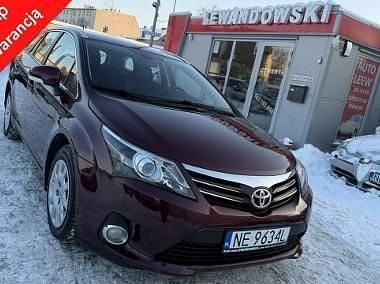 Używany Toyota Avensis 147 KM (108 kW) 2011 Inny kolor Kombi