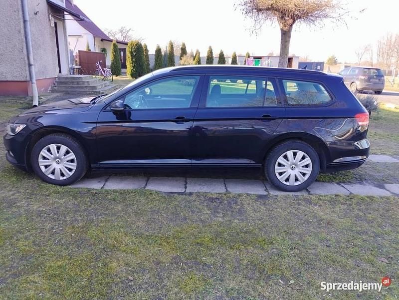 Używany VW Passat 2019 Czarny Sedan/Limuzyna