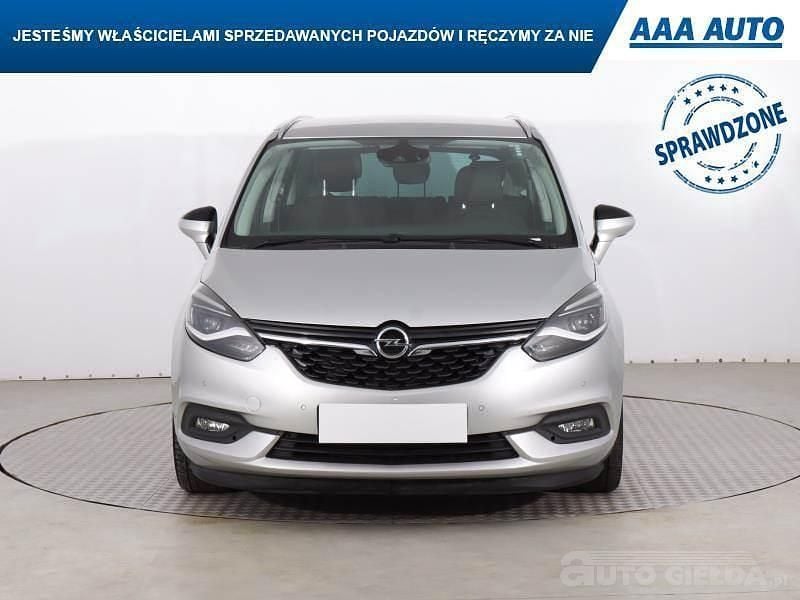 Używany Opel Zafira 2016 Srebrny Minivan