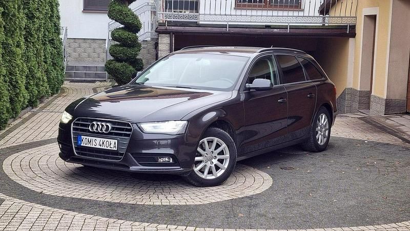 Szary (metalik) Używany 2015 Audi A4 Kombi | 39 900 zł (Super Cena) - Obraz 1/4