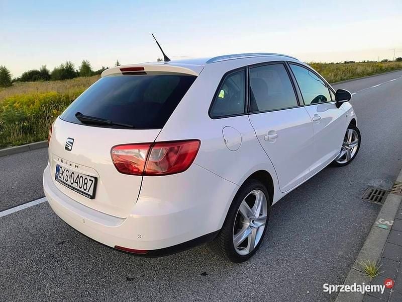 Używany Seat Ibiza ST 2014 Biały Kombi