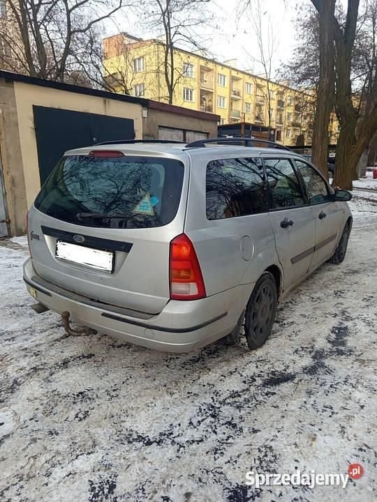 Używany Ford Focus 1999 Srebrny Kombi