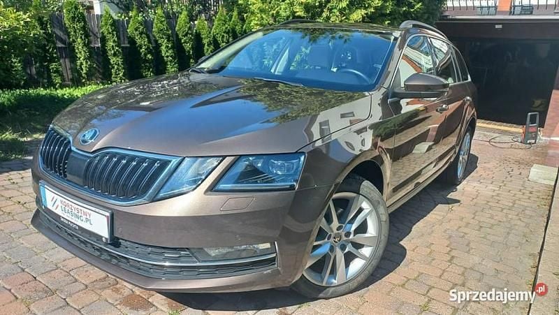 Brązowy Używany 2018 Skoda Octavia Style Kombi | 49 077 zł (Uczciwa cena) - Obraz 1/4