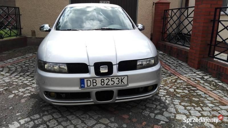 Srebrny Używany 2003 Seat Leon CUPRA Coupe | 7500 zł (Dobra cena) - Obraz 1/4