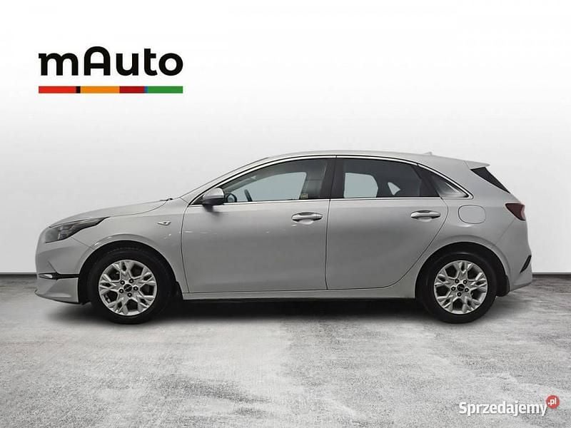 Srebrny (metalik) Używany 2022 Kia Ceed Hatchback | 79 900 zł (Uczciwa cena) - Obraz 1/4