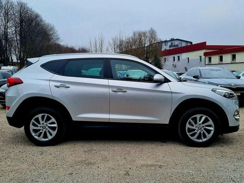 Używany Hyundai Tucson 2018 Srebrny SUV