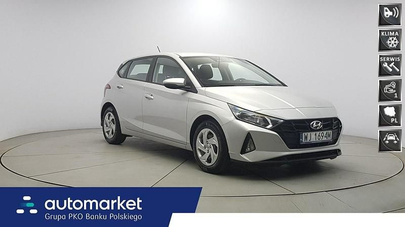 Srebrny Używany 2022 Hyundai i20 Hatchback | 53 850 zł - Obraz 1/4