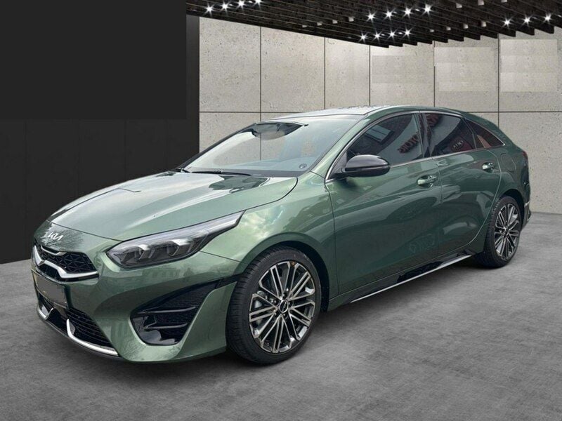 Używany Kia ProCeed GT-Line 140 KM (102 kW) 2024 Zielony Hatchback