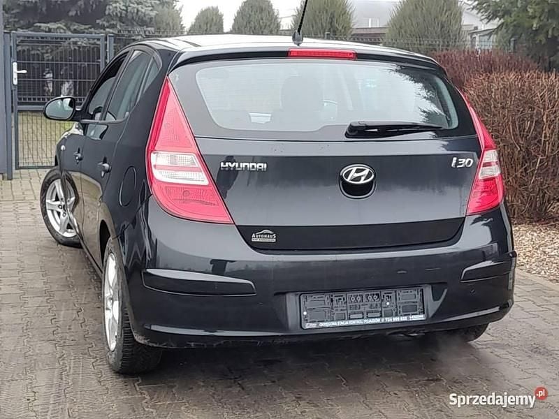 Używany Hyundai i30 2010 Czarny Hatchback