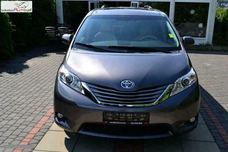 Używany Toyota Sienna 266 KM (195 kW) 2011 Szary Minivan