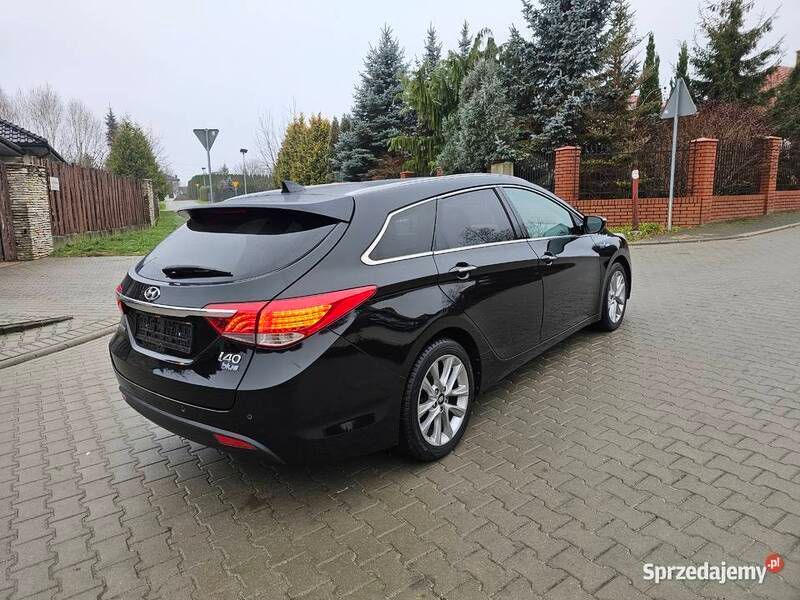 Używany Hyundai i40 2015 Czarny Kombi