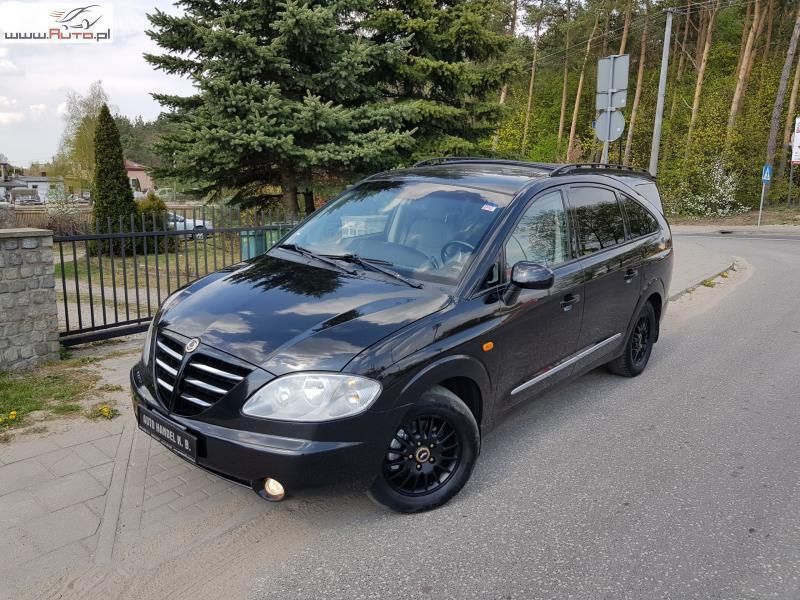Rodius ssangyong 2