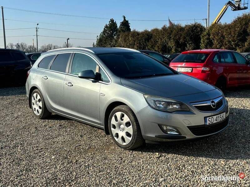 Używany Opel Astra 2012 Szary Kombi
