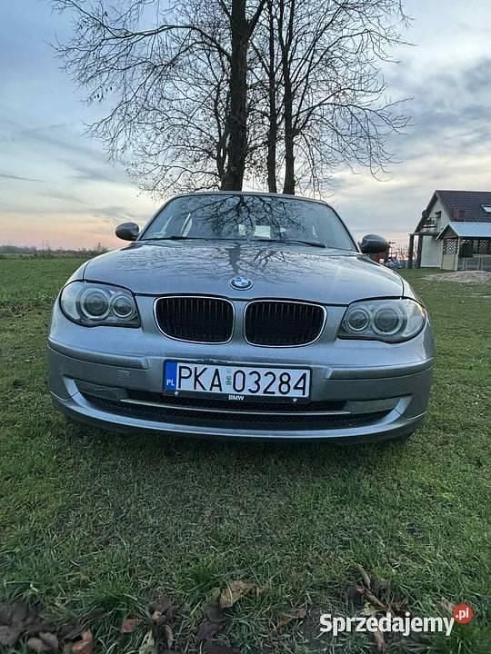 Szary Używany 2008 BMW 118 Hatchback | 14 000 zł (Dobra cena) - Obraz 1/4