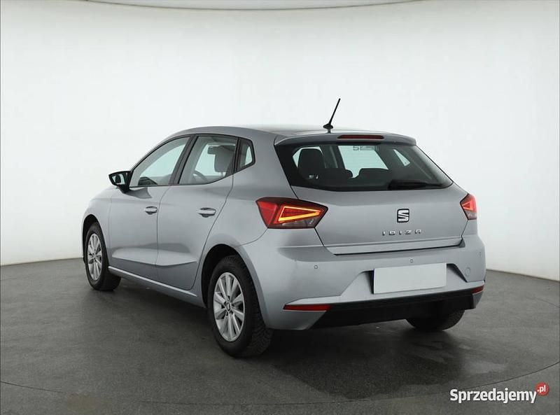 Używany Seat Ibiza 2018 Srebrny Hatchback