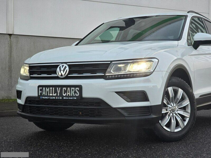 Biały (metalik) Używany 2018 VW Tiguan SUV | 65 000 zł (Super Cena) - Obraz 1/4