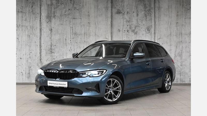 Używany BMW 320 Advantage 190 KM (139 kW) 2020 Blue ridge mountain metallic metalizowany Kombi