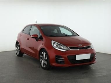 Używany Kia Rio 84 KM (61 kW) 2016 Czerwony Hatchback