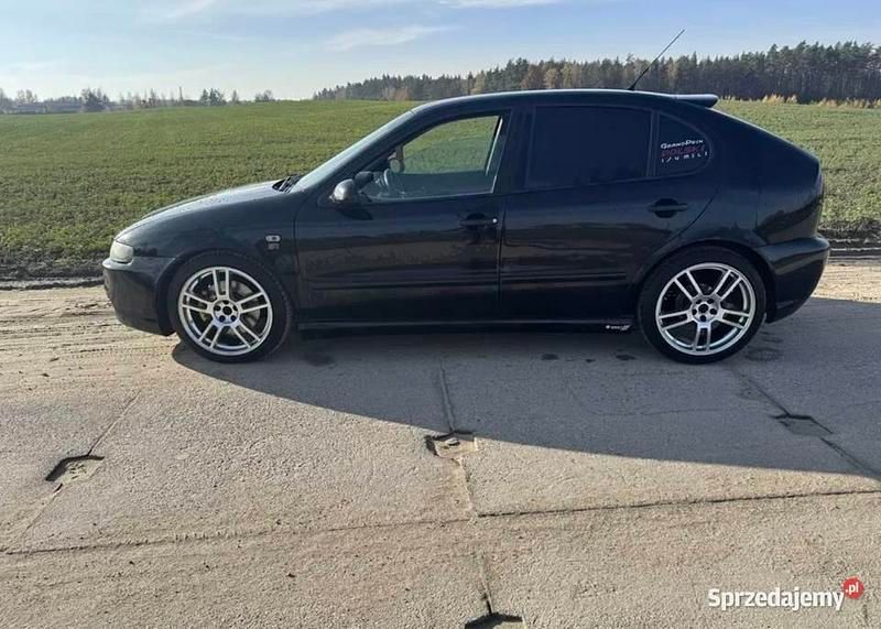 Czarny Używany 2003 Seat Leon Hatchback | 6500 zł (Dość drogi) - Obraz 1/4