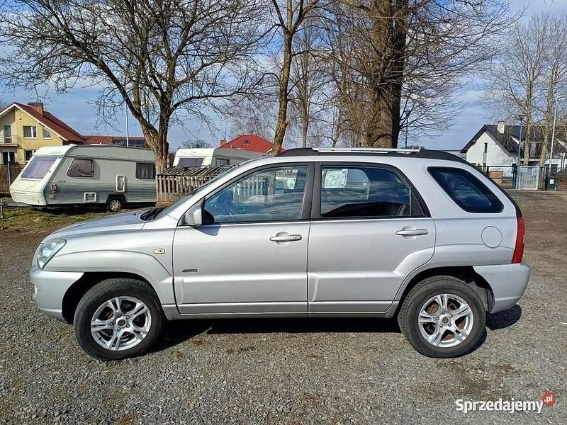 Srebrny Używany 2005 Kia Sportage 2 SUV | 17 900 zł (Dość drogi) - Obraz 1/4