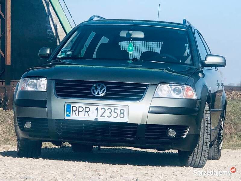 Używany 2003 VW Passat Kombi | 5750 zł (Uczciwa cena) - Obraz 1/4