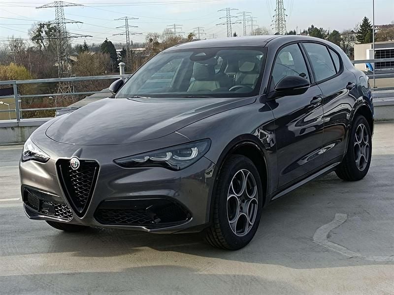 Lakier metalizowany szary vesuvio grey Nowe 2025 Alfa Romeo Stelvio Sprint SUV | 240 586 zł - Obraz 1/4