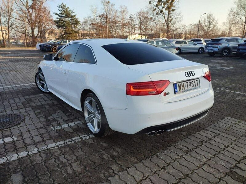 Używany Audi S5 Comfort 333 KM (244 kW) 2014 Biały (metalik) Coupe