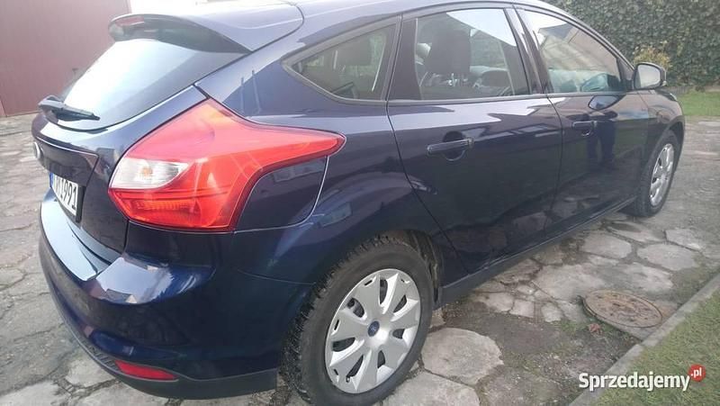 Używany Ford Focus 2012 Granatowy Hatchback