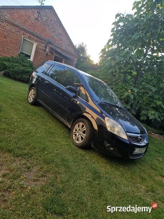Czarny Używany 2008 Opel Zafira Minivan | 13 000 zł (Uczciwa cena) - Obraz 1/4