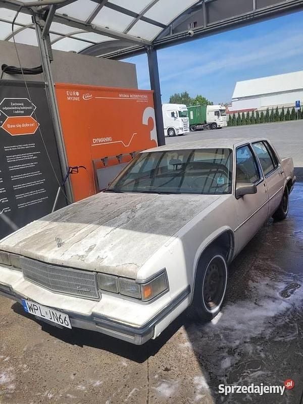 Używany Cadillac Deville 1985 Sedan/Limuzyna